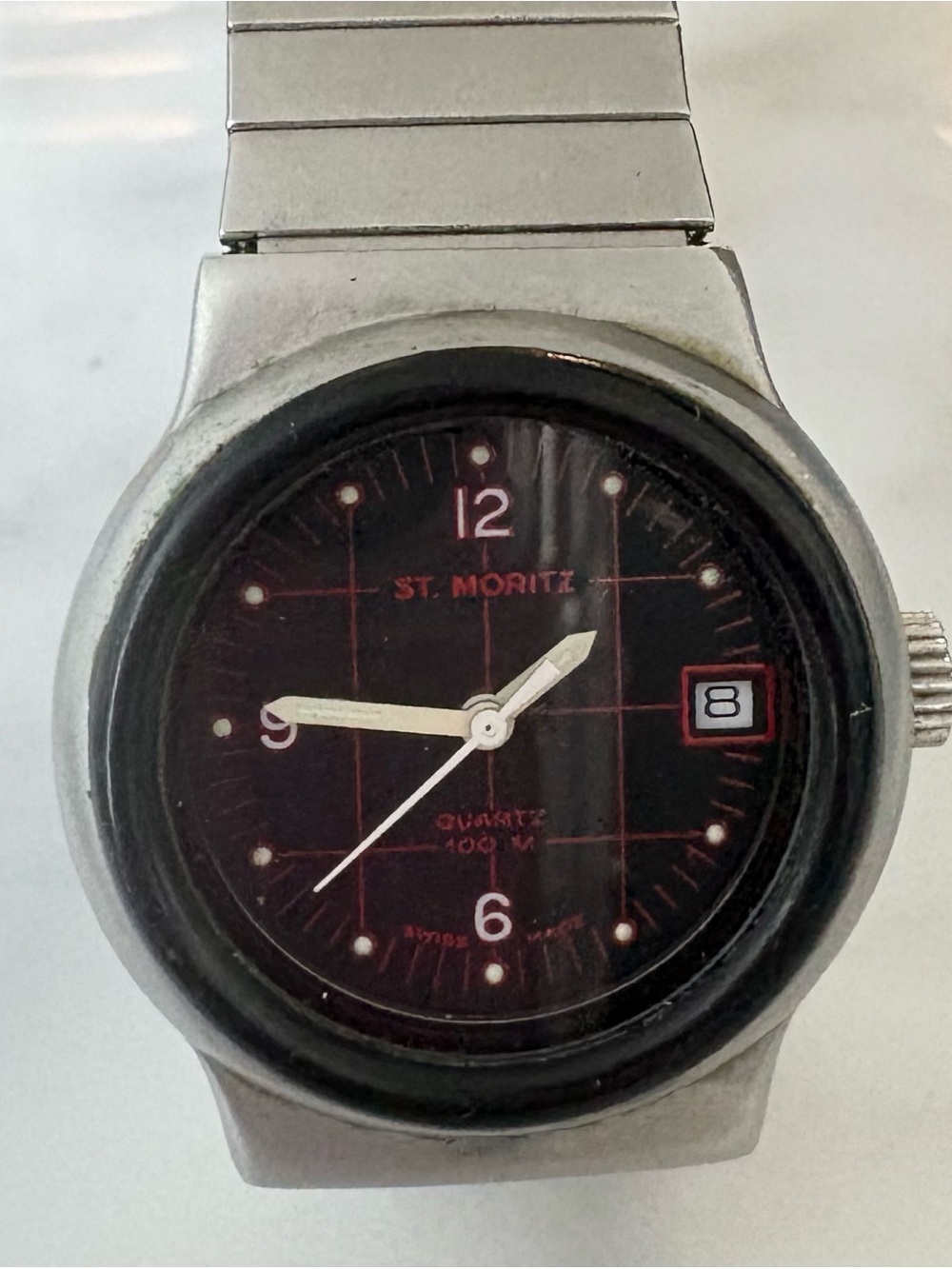 Vintage Unisex Silver Stainless Steel Black Dial Watch